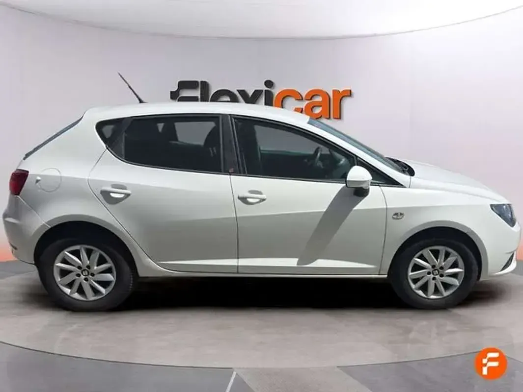 Usado Seat Ibiza CONNECT 90 CV (66 kW) 2017 Blanco Utilitario