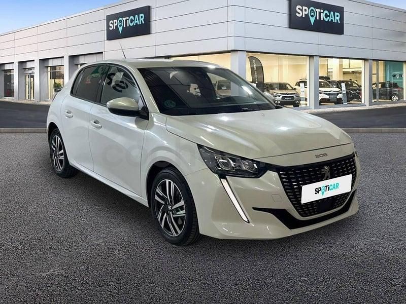 Usado Peugeot 208 Allure 101 CV (74 kW) 2021 Blanco Utilitario
