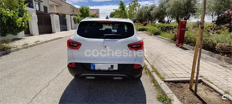 Usado Renault Kadjar Zen 110 CV (80 kW) 2016 Blanco SUV