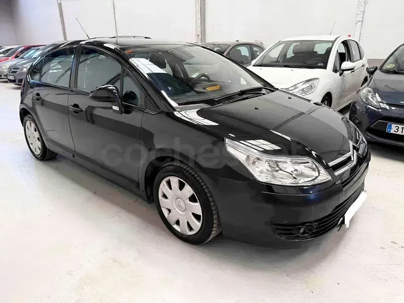 Usado Citroën C4 92 CV (67 kW) 2005 Negro Berlina