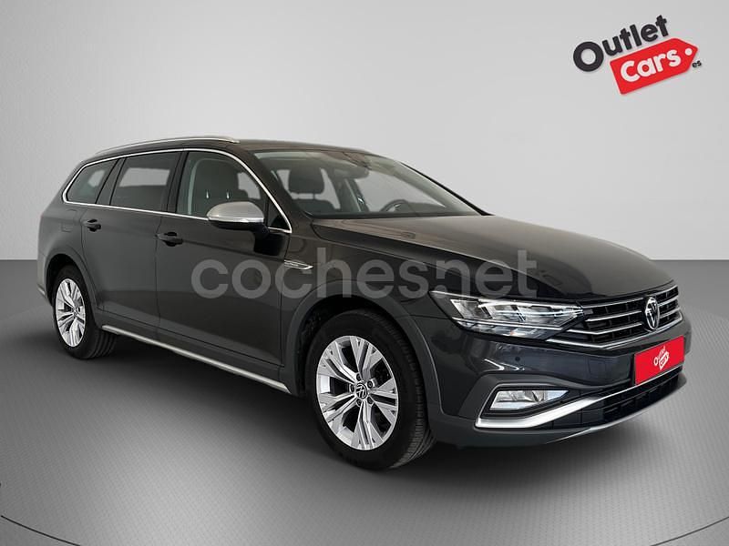Usado VW Passat Alltrack 200 CV (147 kW) 2023 Gris / plata Familiar