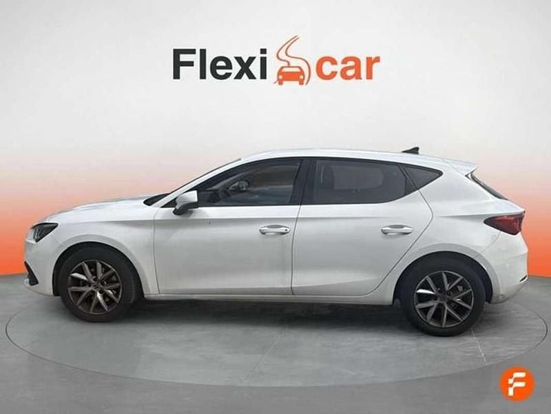 Usado Seat Leon Reference 116 CV (85 kW) 2020 Blanco Utilitario