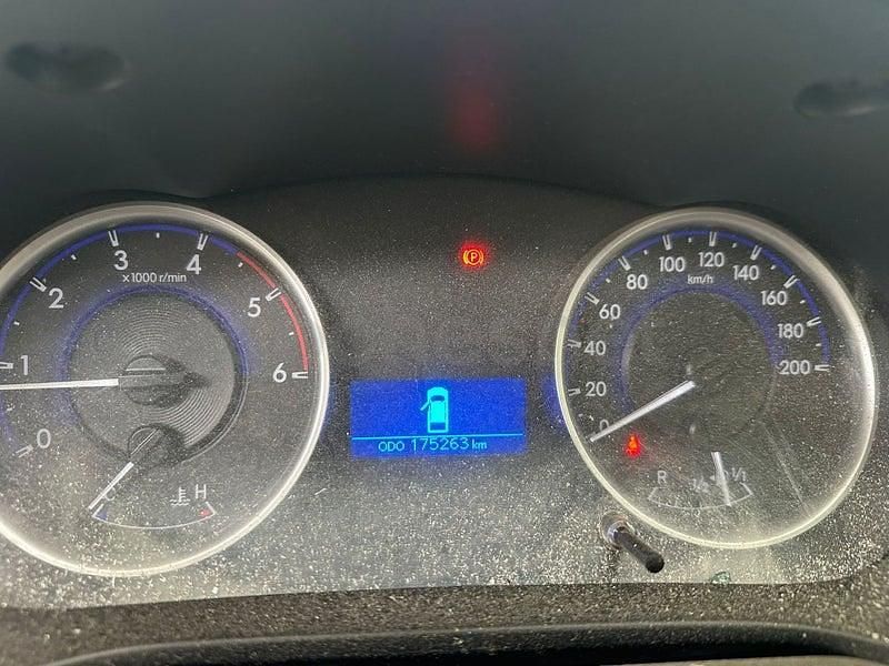 Usado Toyota HiLux 150 CV (110 kW) 2021 Blanco Pickup/Camioneta