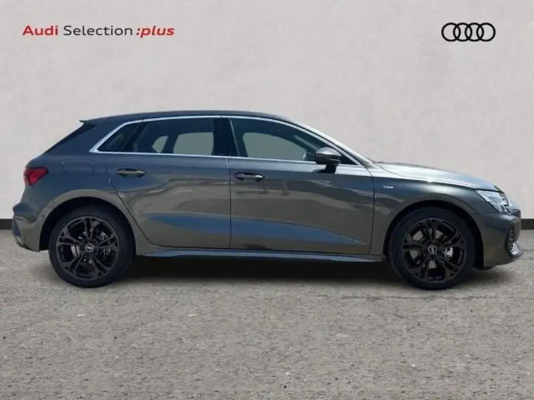 Usado Audi A3 204 CV (150 kW) 2025 Gris Berlina