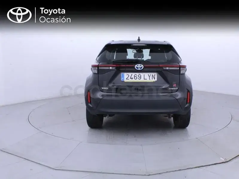 Usado Toyota Yaris Cross Active 116 CV (85 kW) 2022 Negro SUV