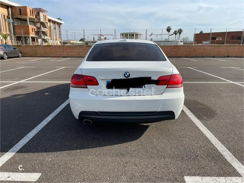 Usado BMW 320 177 CV (130 kW) 2009 Blanco Coupe