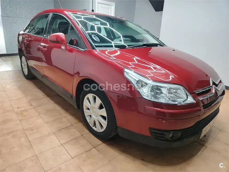 Usado Citroën C4 110 CV (80 kW) 2009 Granate Berlina