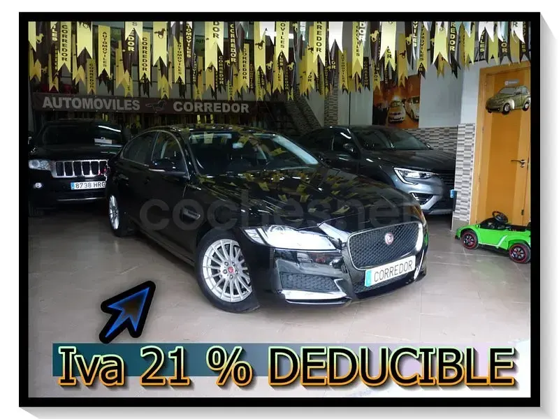 Usado Jaguar XF Prestige 180 CV (132 kW) 2017 Negro Berlina