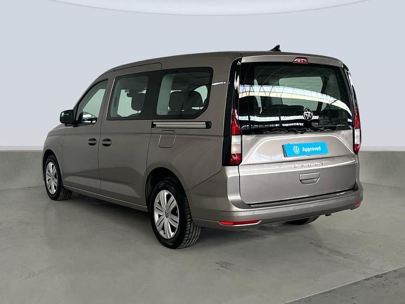 Usado VW Caddy Maxi 122 CV (89 kW) 2025 Beige Monovolumen