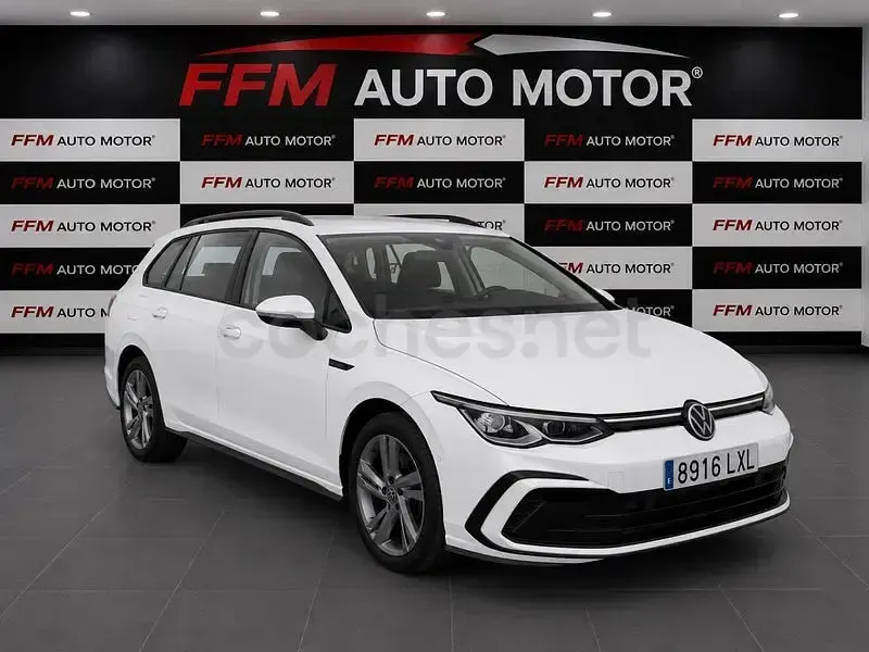 Usado VW Golf VIII R-line 150 CV (110 kW) 2022 Blanco Familiar