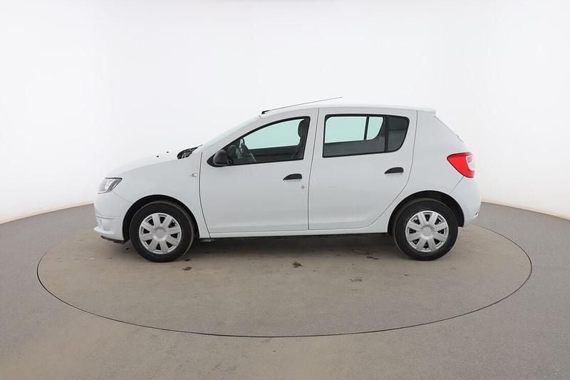 Usado Dacia Sandero Ambiance 75 CV (55 kW) 2015 Blanco Utilitario
