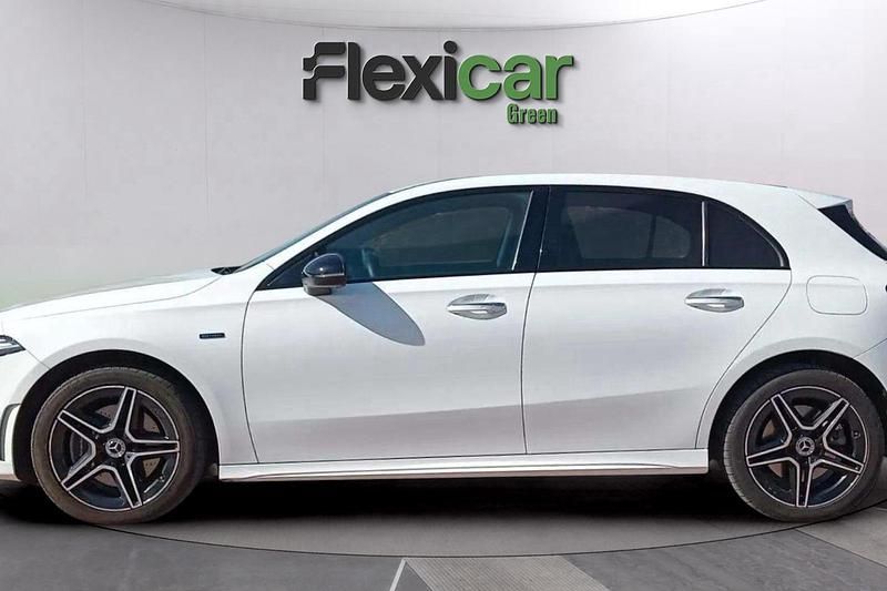 Usado Mercedes A250 220 CV (161 kW) 2021 Blanco Berlina