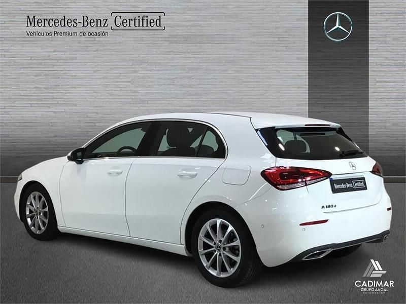 Usado Mercedes A180 116 CV (85 kW) 2019 Blanco Berlina