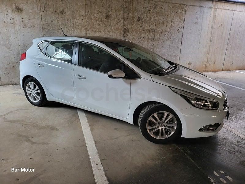 Usado Kia Ceed GT 128 CV (94 kW) 2015 Blanco Berlina