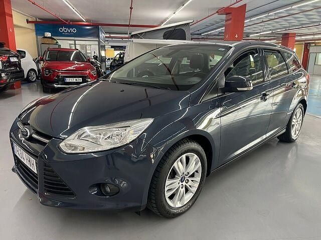Usado Ford Focus Trend 125 CV (91 kW) 2014 Azul Familiar