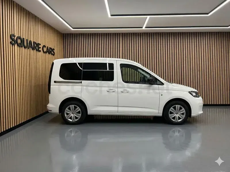 Usado VW Caddy Edition 102 CV (75 kW) 2021 Blanco Monovolumen