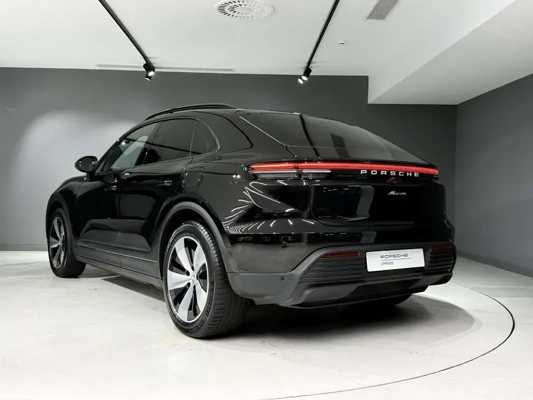 Usado Porsche Macan 264 kW (360 CV) 2025 Negro SUV