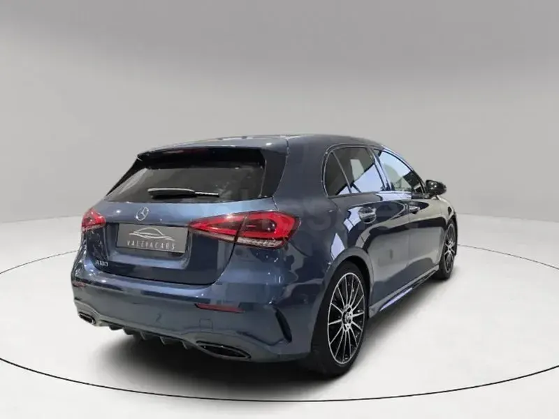Usado Mercedes A180 136 CV (100 kW) 2021 Azul Berlina