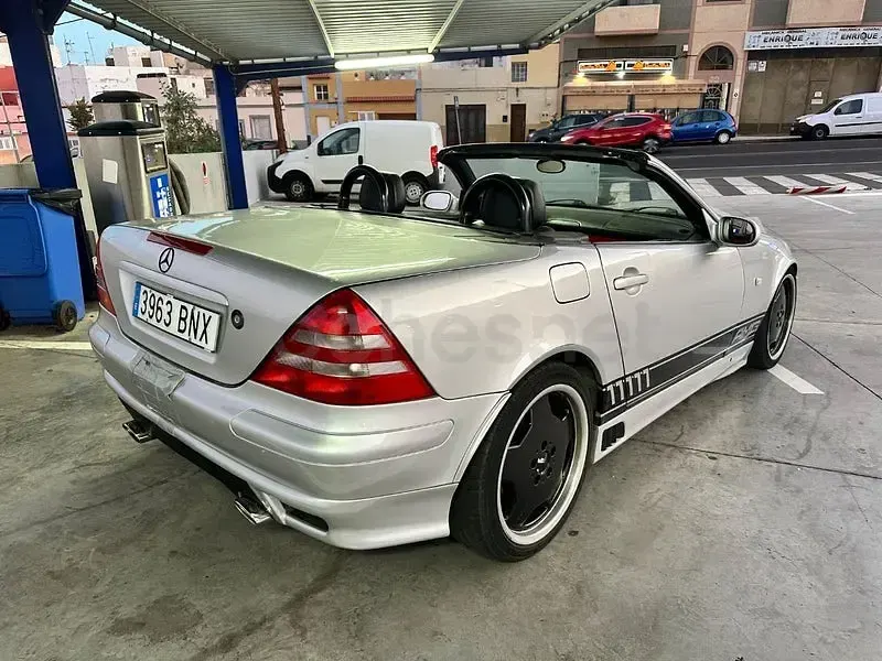 Usado Mercedes SLK200 136 CV (100 kW) 1999 Gris / plata Descapotable