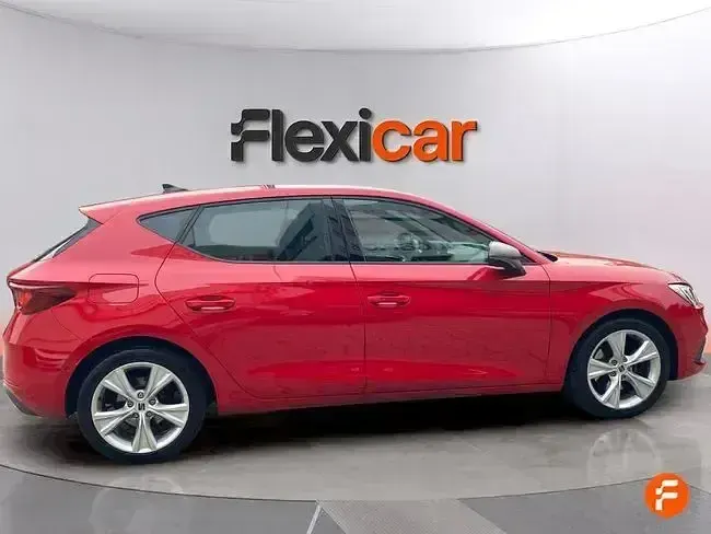 Usado Seat Leon FR 150 CV (110 kW) 2022 Rojo