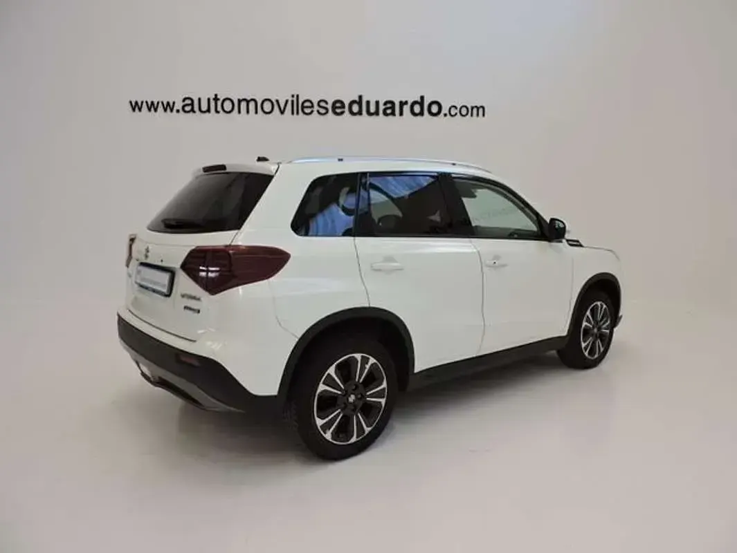 Usado Suzuki Vitara GLX 116 CV (85 kW) 2022 Blanco SUV