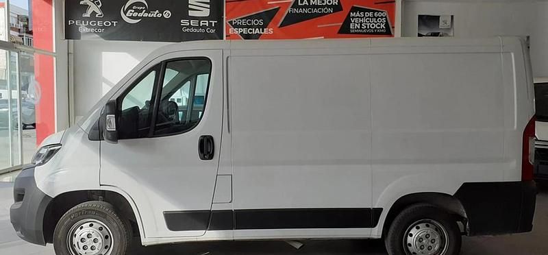 Usado Peugeot Boxer 120 CV (88 kW) 2023 Epr blanc icy Van