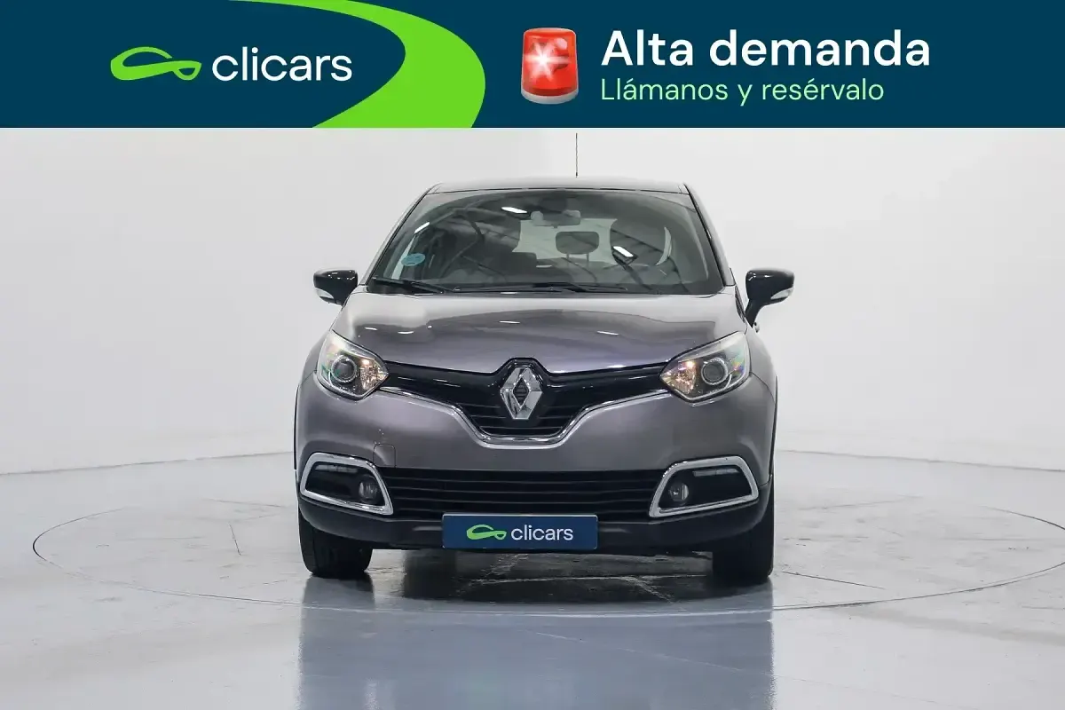 Usado Renault Captur Zen 110 CV (80 kW) 2017 Gris / plata SUV