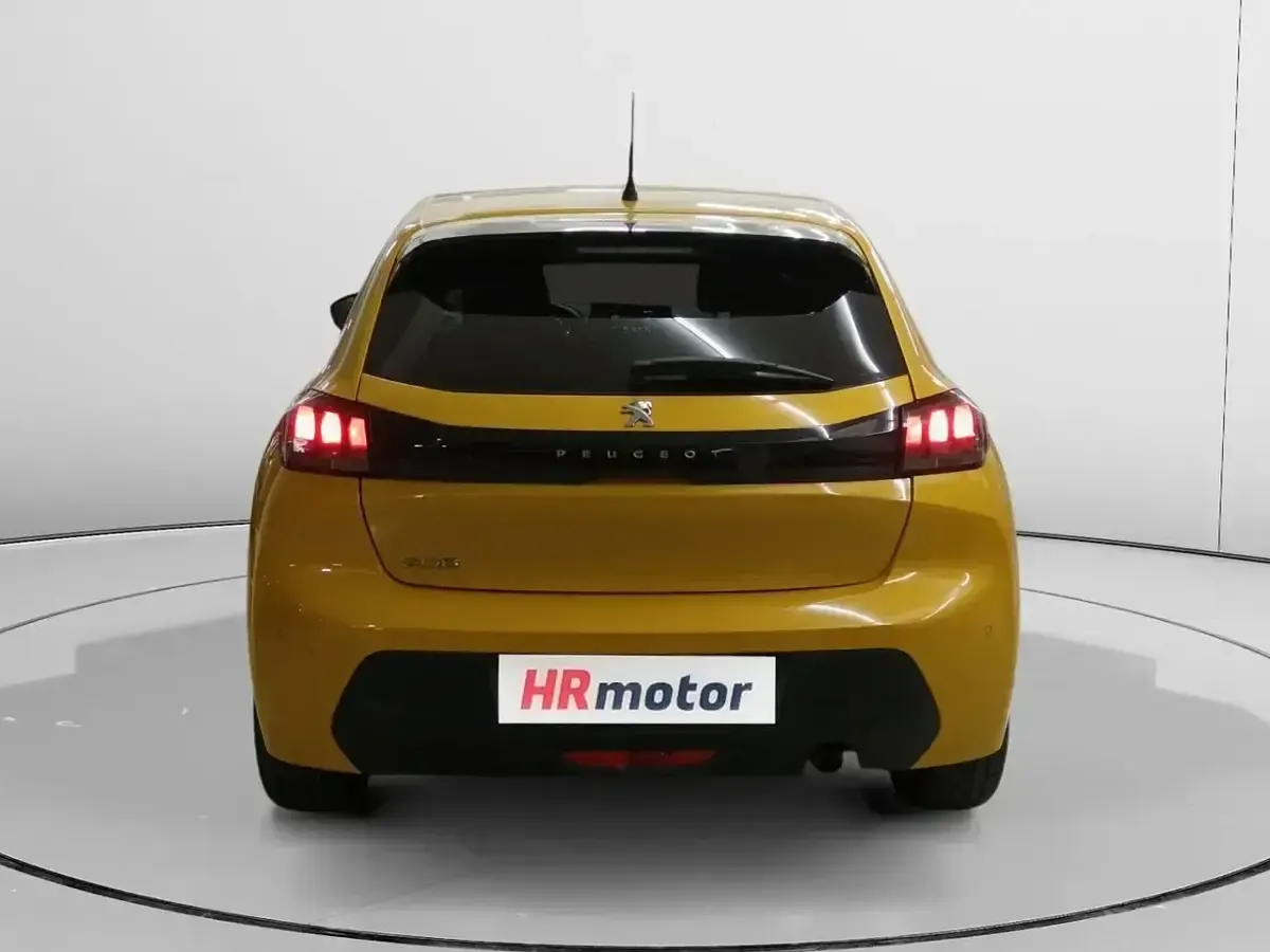 Usado Peugeot 208 Style 101 CV (74 kW) 2021 Amarillo Utilitario