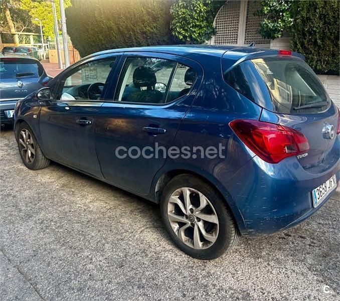 Usado Opel Corsa Selective 90 CV (66 kW) 2015 Azul Utilitario