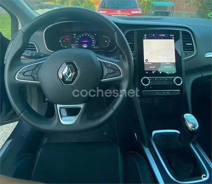 Usado Renault Mégane II Techno 115 CV (84 kW) 2023 Gris / plata Berlina