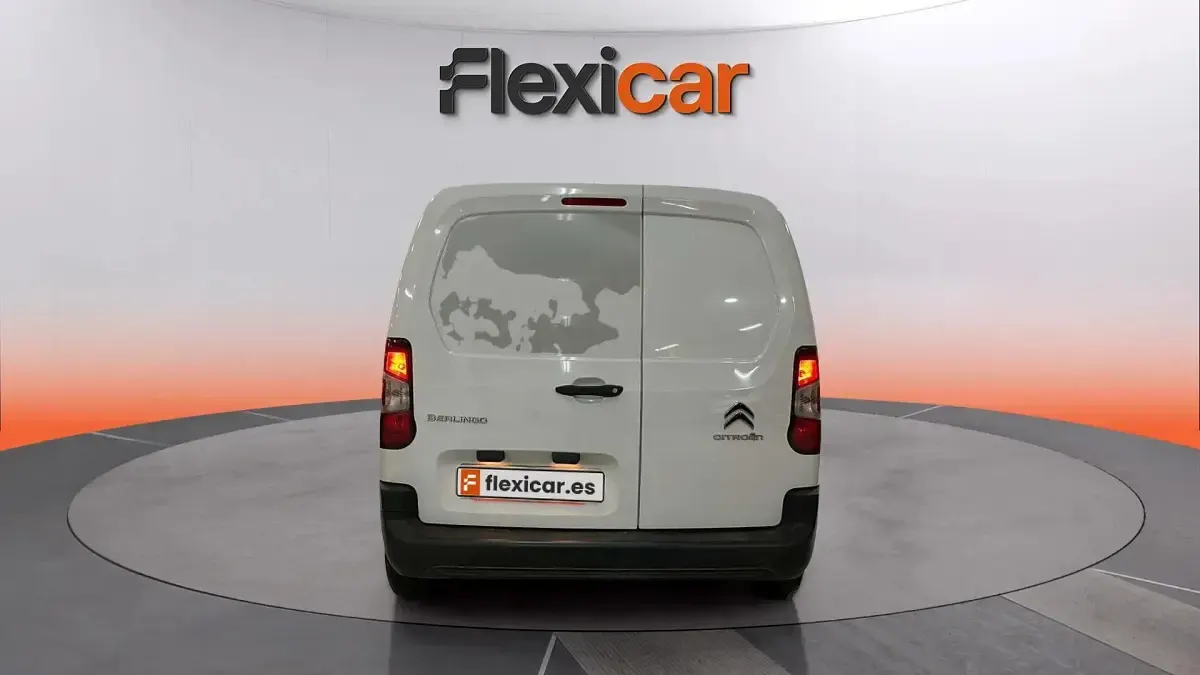 Usado Citroën Berlingo 102 CV (75 kW) 2024 Blanco Monovolumen