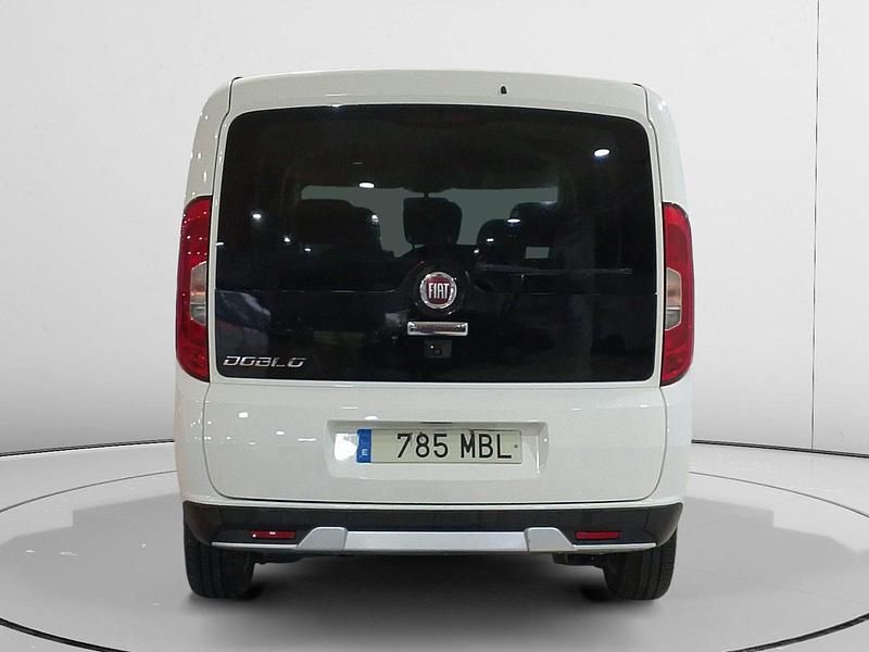 Usado Fiat Doblò Trekking 120 CV (88 kW) 2022 Monovolumen