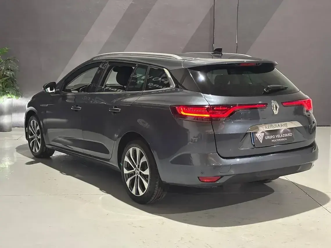 Usado Renault Mégane GrandTour Techno 140 CV (102 kW) 2024 Gris Familiar