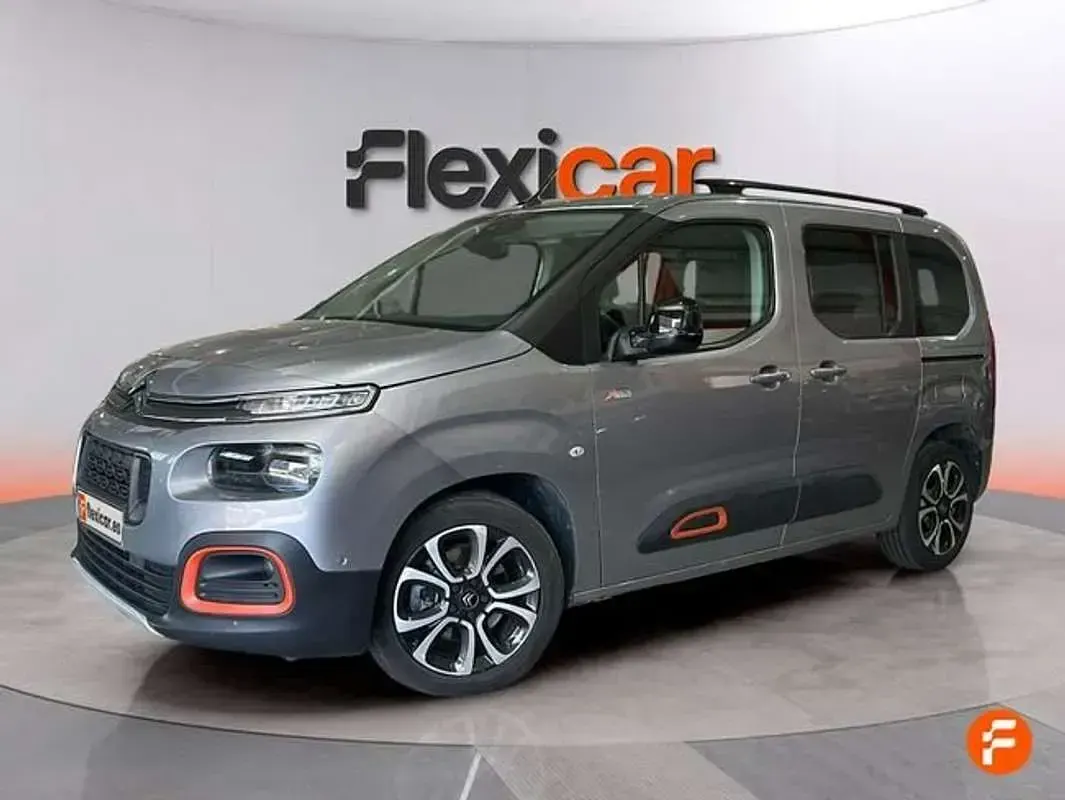 Usado Citroën Berlingo Shine 131 CV (96 kW) 2022 Gris Monovolumen
