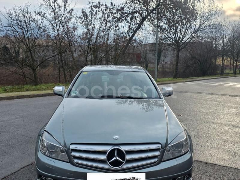 Usado Mercedes C320 Avantgarde 224 CV (164 kW) 2008 Gris / plata Berlina