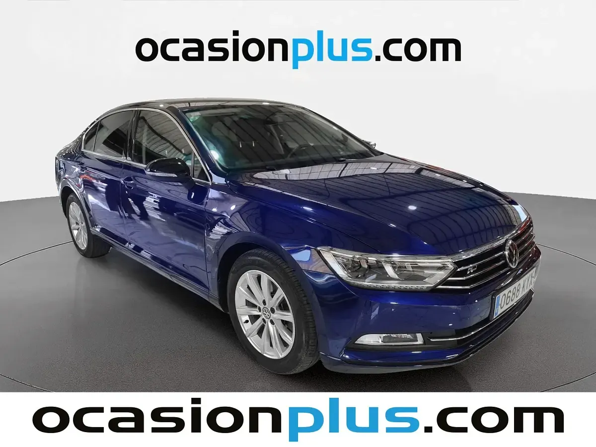 Usado VW Passat Advance 150 CV (110 kW) 2019 Azul Berlina