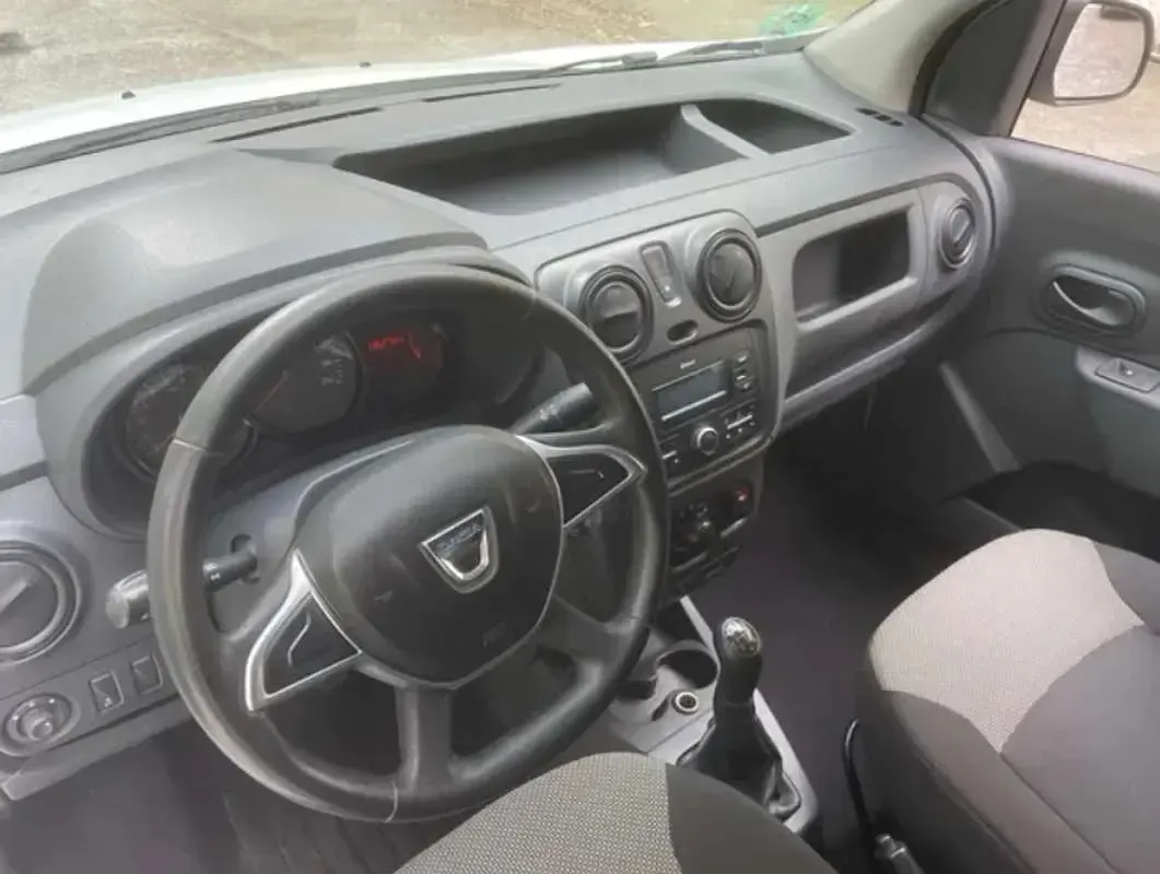 Usado Dacia Dokker Essentiel 90 CV (66 kW) 2018 Monovolumen