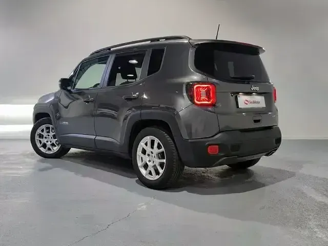 Usado Jeep Renegade Limited 120 CV (88 kW) 2024 Gris SUV
