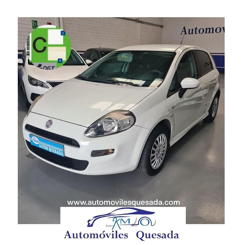 Usado Fiat Punto Young 67 CV (49 kW) 2014 Blanco Utilitario