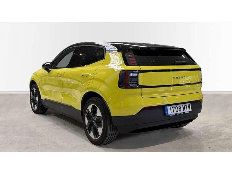 Usado Volvo EX30 Plus 200 kW (272 HP) 2024 Amarelo SUV