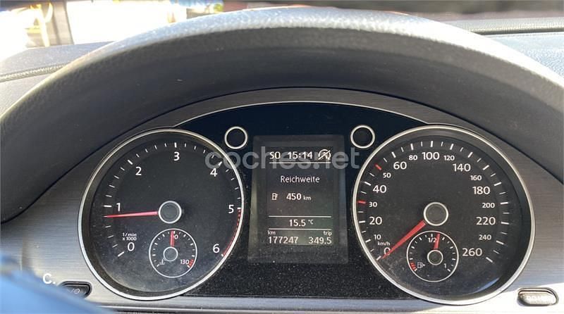 Usado VW Passat Advance 140 CV (102 kW) 2013 Gris / plata Familiar