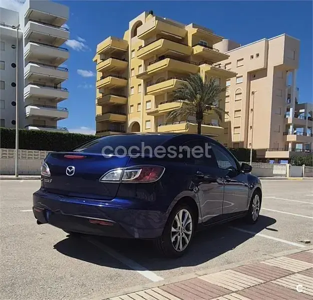 Usado Mazda 3 Style 109 CV (80 kW) 2012 Azul Berlina