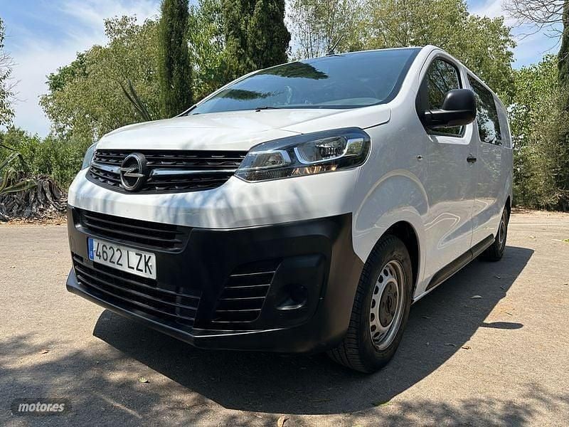 Blanco Usado 2022 Opel Vivaro Van | 24.900 € (Un poco caro) - Imagen 1/4