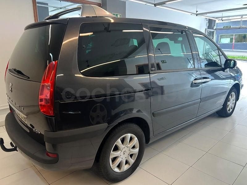 Usado Peugeot 807 109 CV (80 kW) 2004 Negro Monovolumen