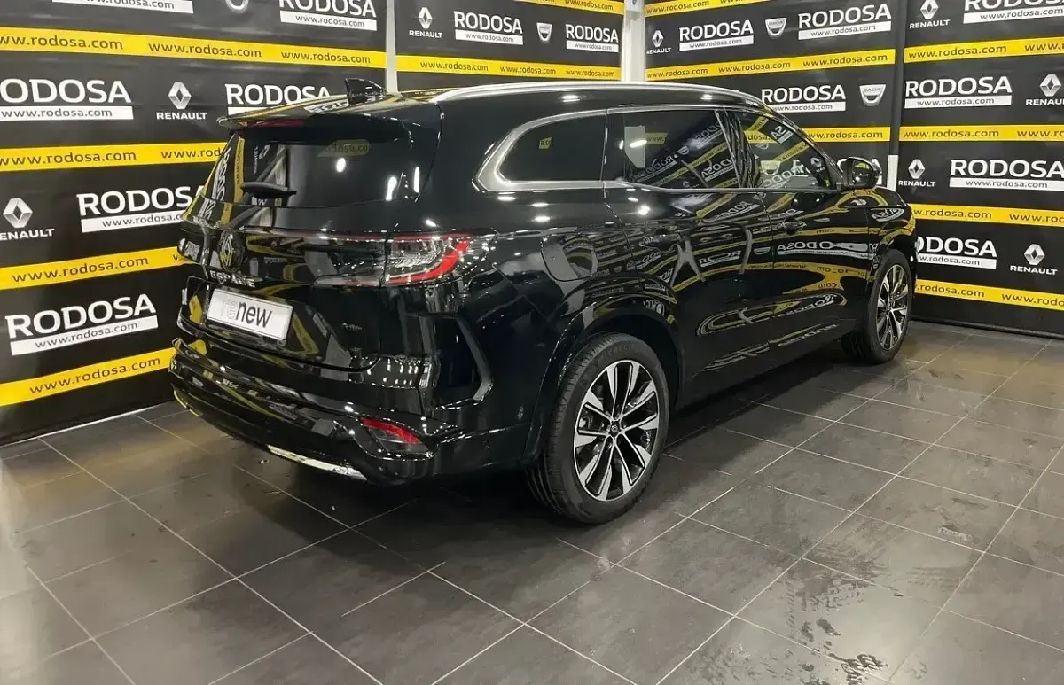 Usado Renault Espace Techno 200 CV (147 kW) 2024 Negro Familiar