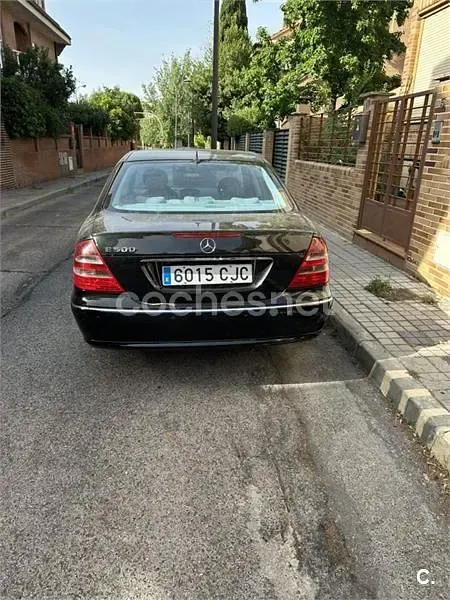 Usado Mercedes E500 Avantgarde 306 CV (225 kW) 2003 Negro Berlina