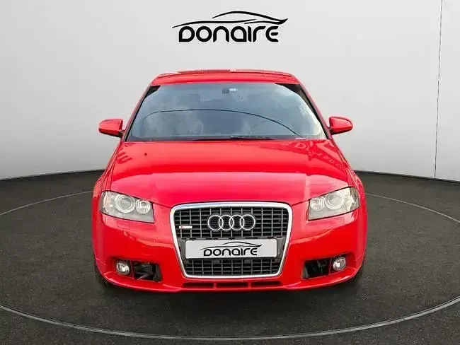 Usado Audi A3 Ambition 140 CV (102 kW) 2006 Rojo Utilitario