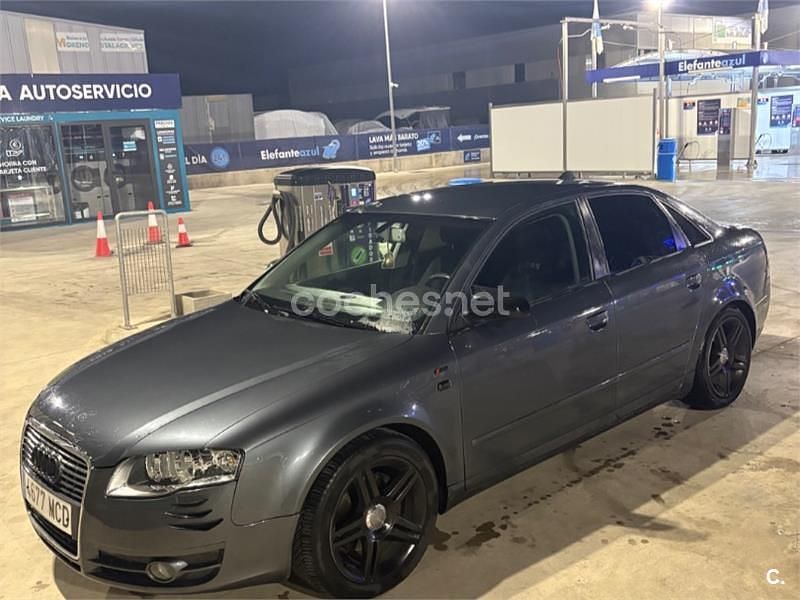 Usado Audi A4 140 CV (102 kW) 2008 Gris / plata Berlina
