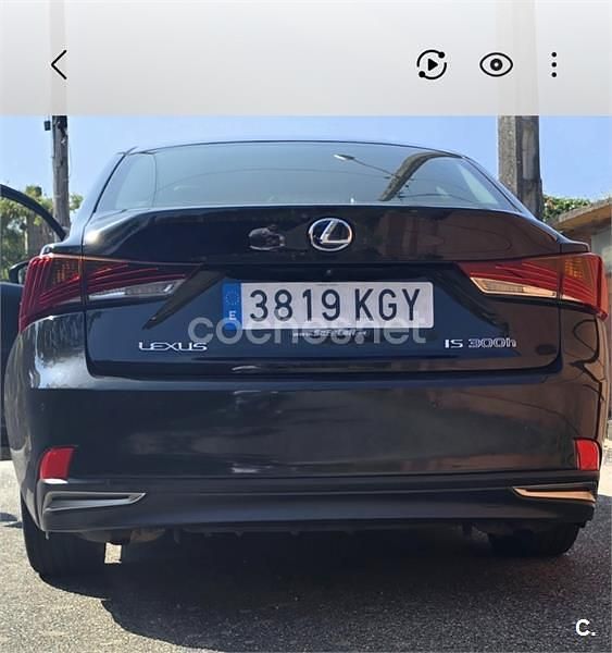 Usado Lexus IS300h Executive Line 223 CV (164 kW) 2018 Negro Berlina