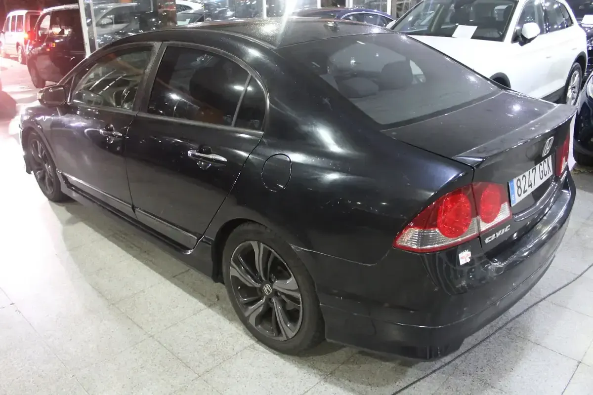 Usado Honda Civic Hybrid 115 CV (84 kW) 2008 Negro Berlina